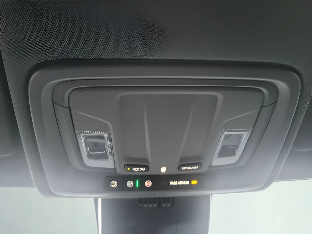 2025 Chevrolet Silverado 1500 LT - Photo 17