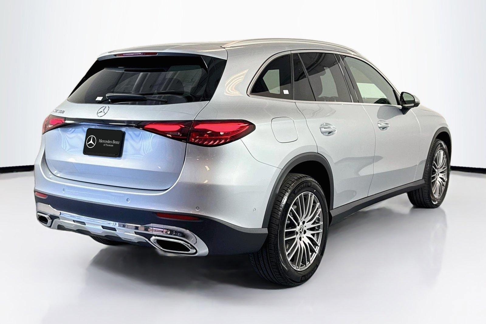 New 2026 Cirrus Silver Metallic Mercedes-Benz GLC 300 image 5