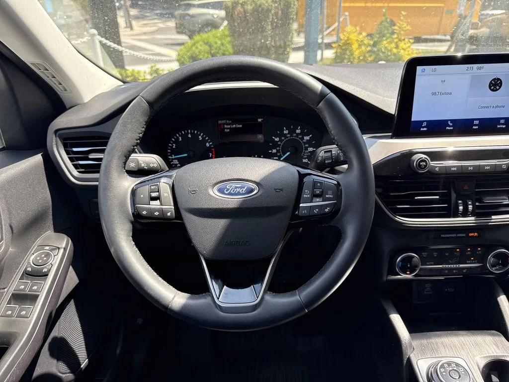 Used 2022 Oxford White Ford SEL image 16