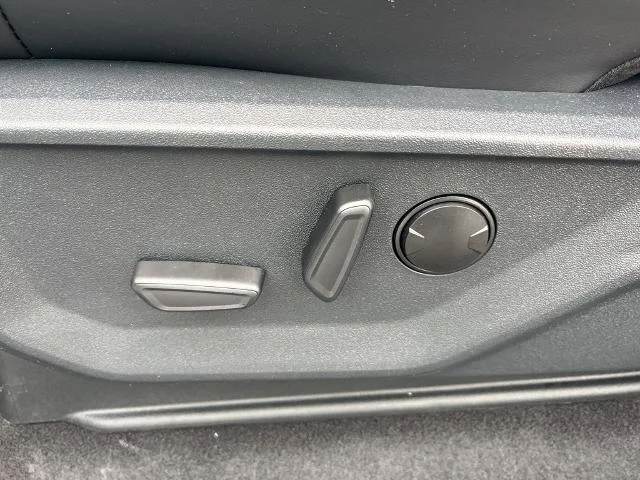 New 2025 Oxford White Ford Tremor® image 42