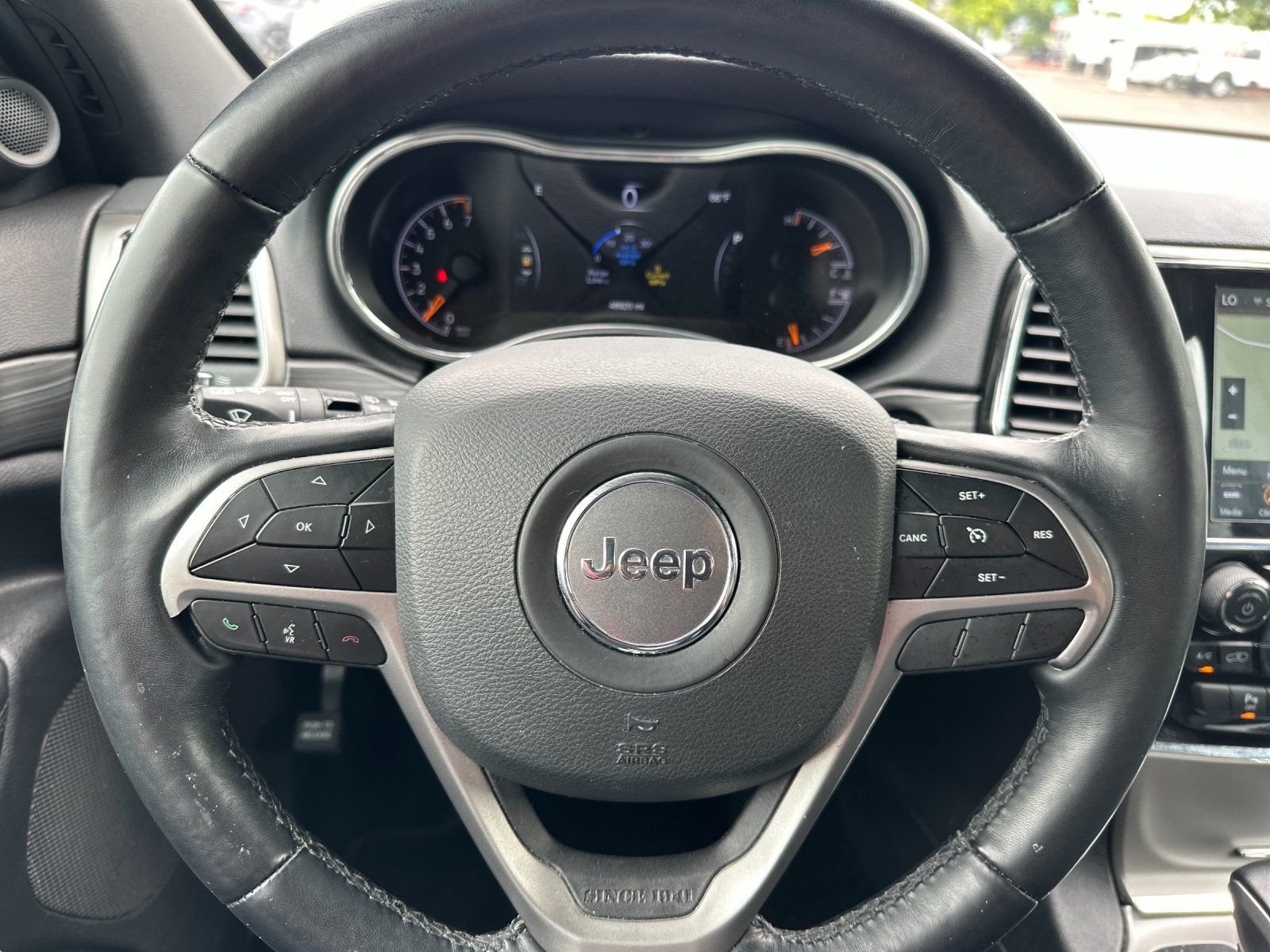 Used 2022 White Jeep Laredo X image 22