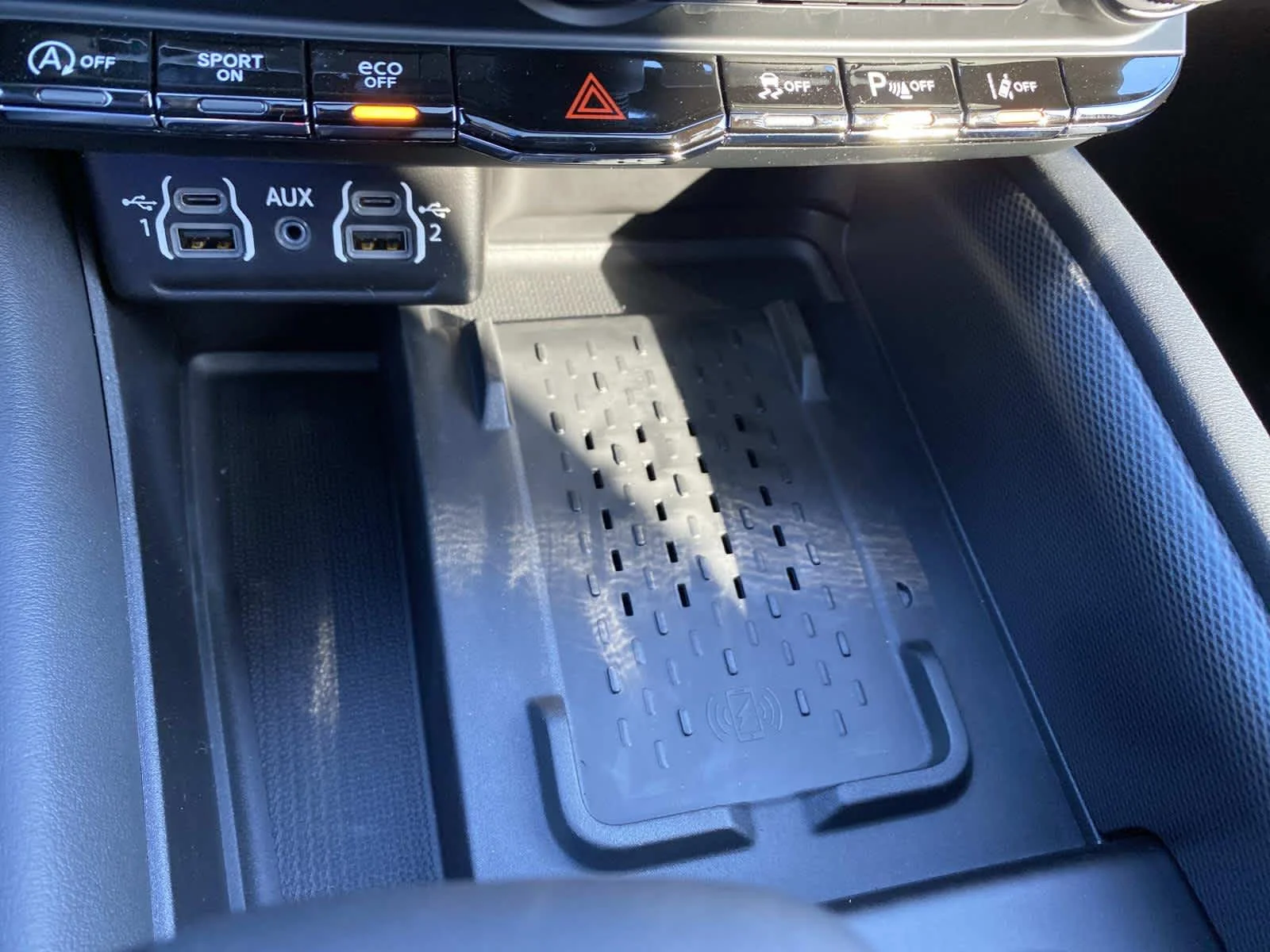New 2026 Diamond Black Clear-Coat Exterior Paint Dodge GT Plus image 13