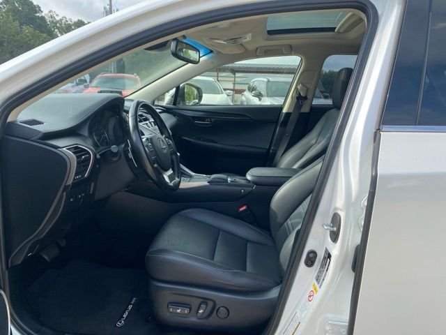 Used 2018 White Lexus 300 Base image 20
