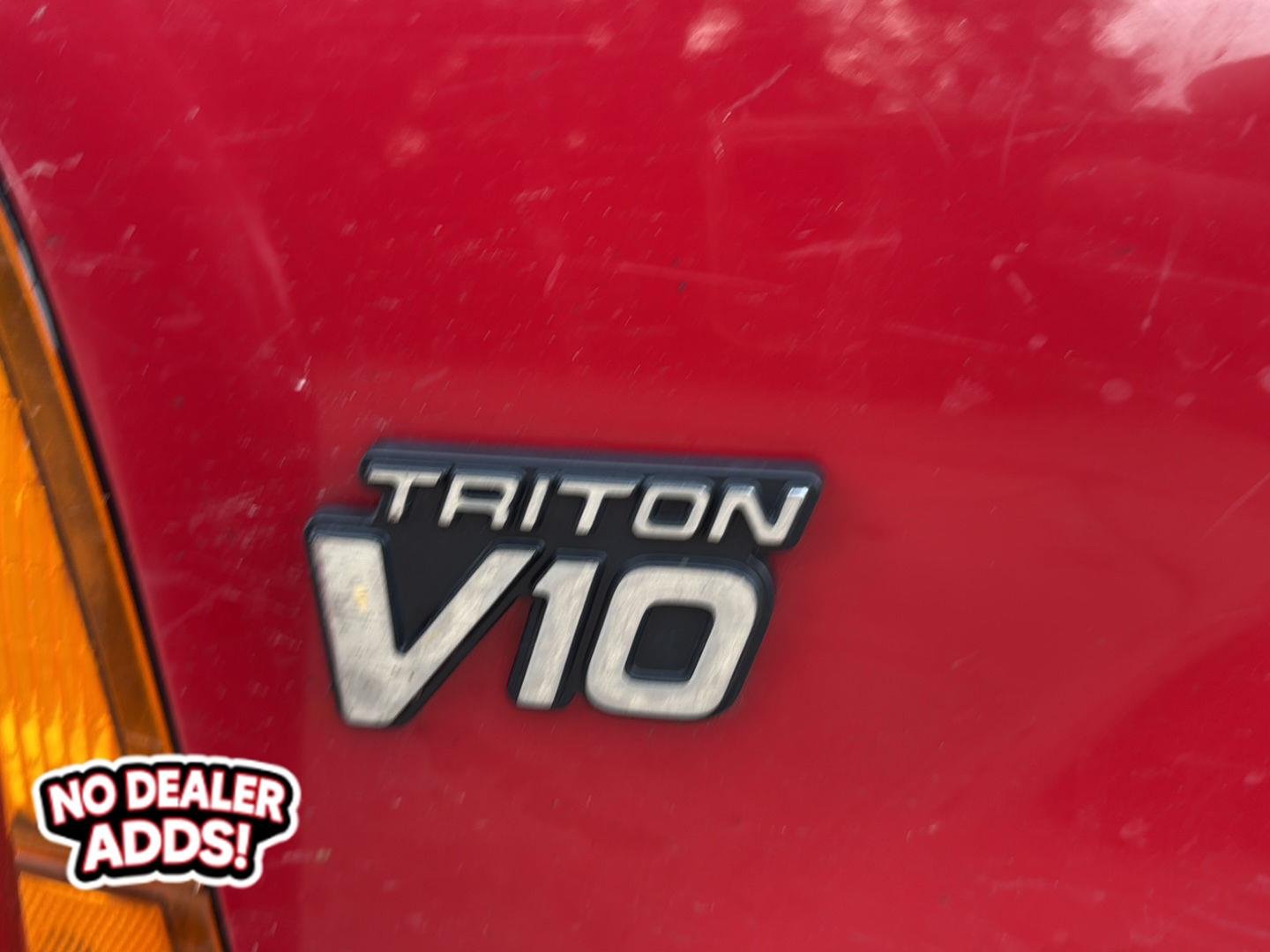 Used 2001 red Ford XL image 6