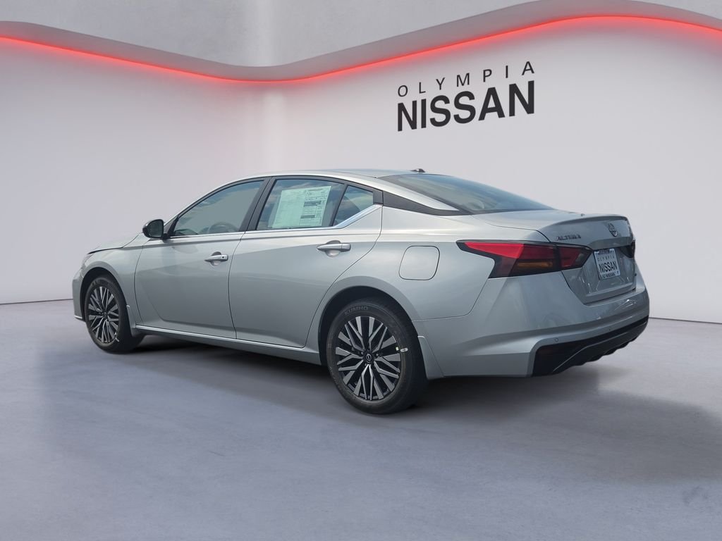 New 2026 Silver Nissan 2.5 SV image 3
