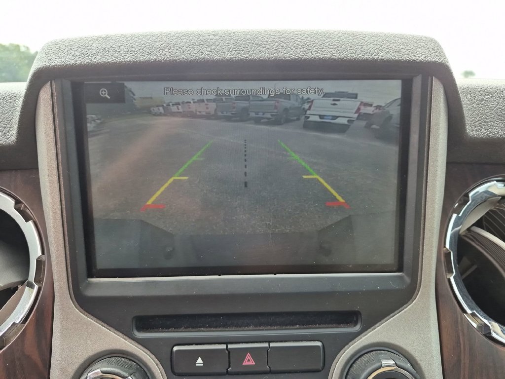 Used 2016  Ford Lariat image 25