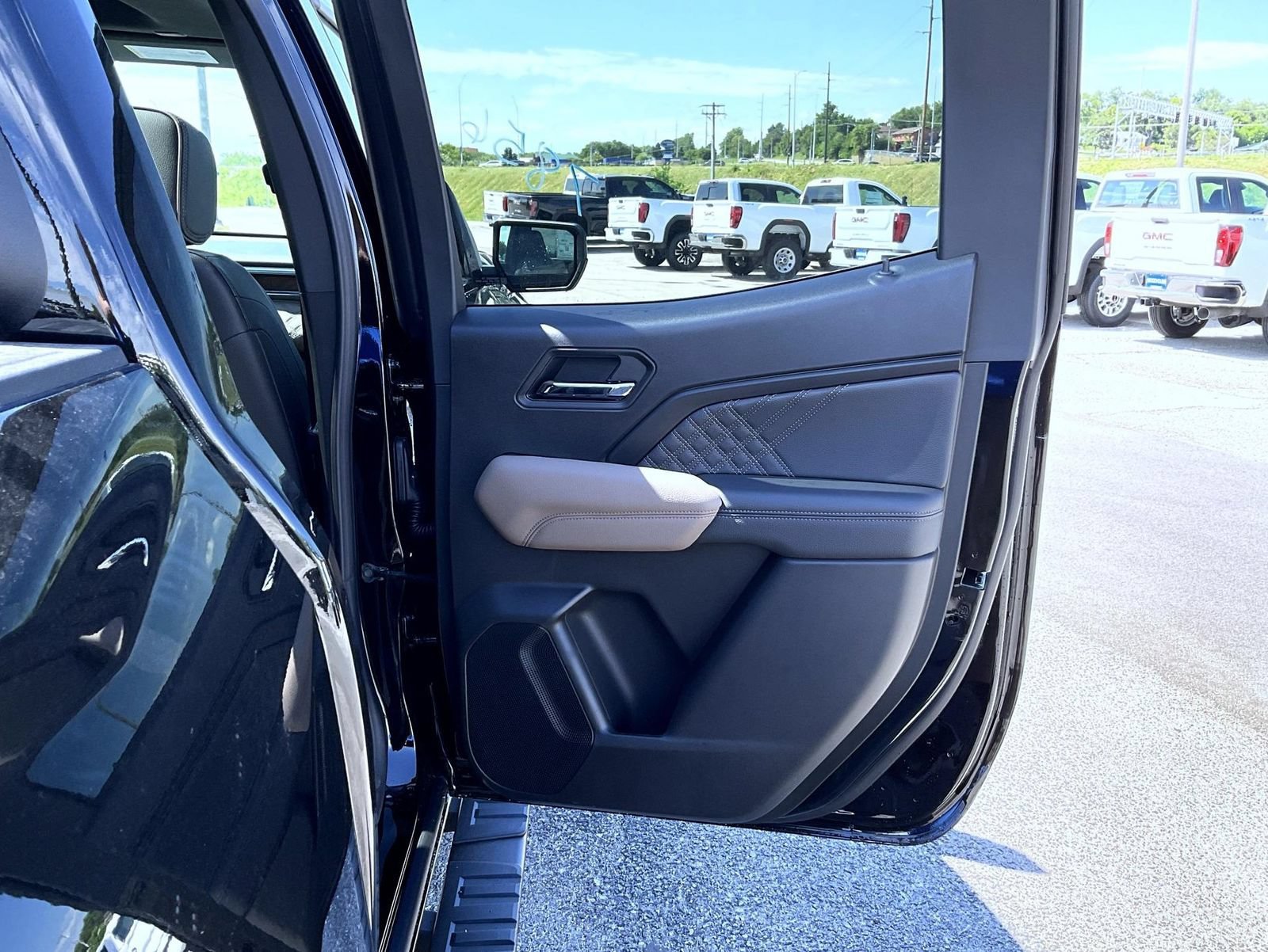 2026 GMC Canyon Denali - Photo 17
