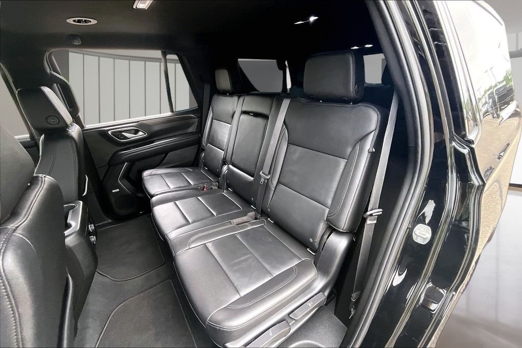 Used 2021 Black Chevrolet Z71 image 28