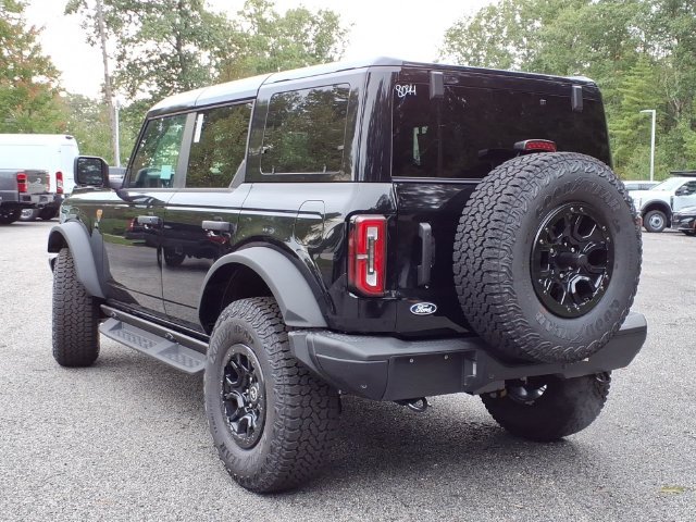 New 2026 Shadow Black Ford Badlands® image 4
