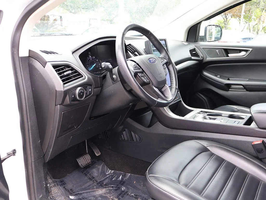 Used 2024 White Ford SEL image 25