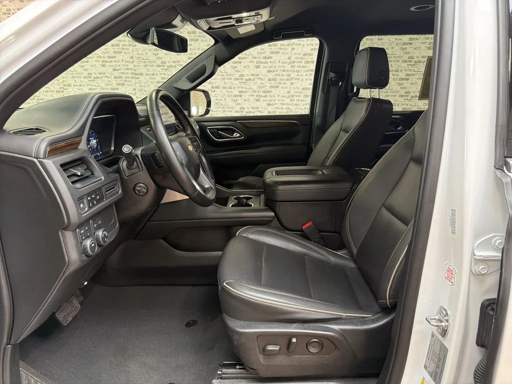 Used 2023 White Chevrolet Premier image 27