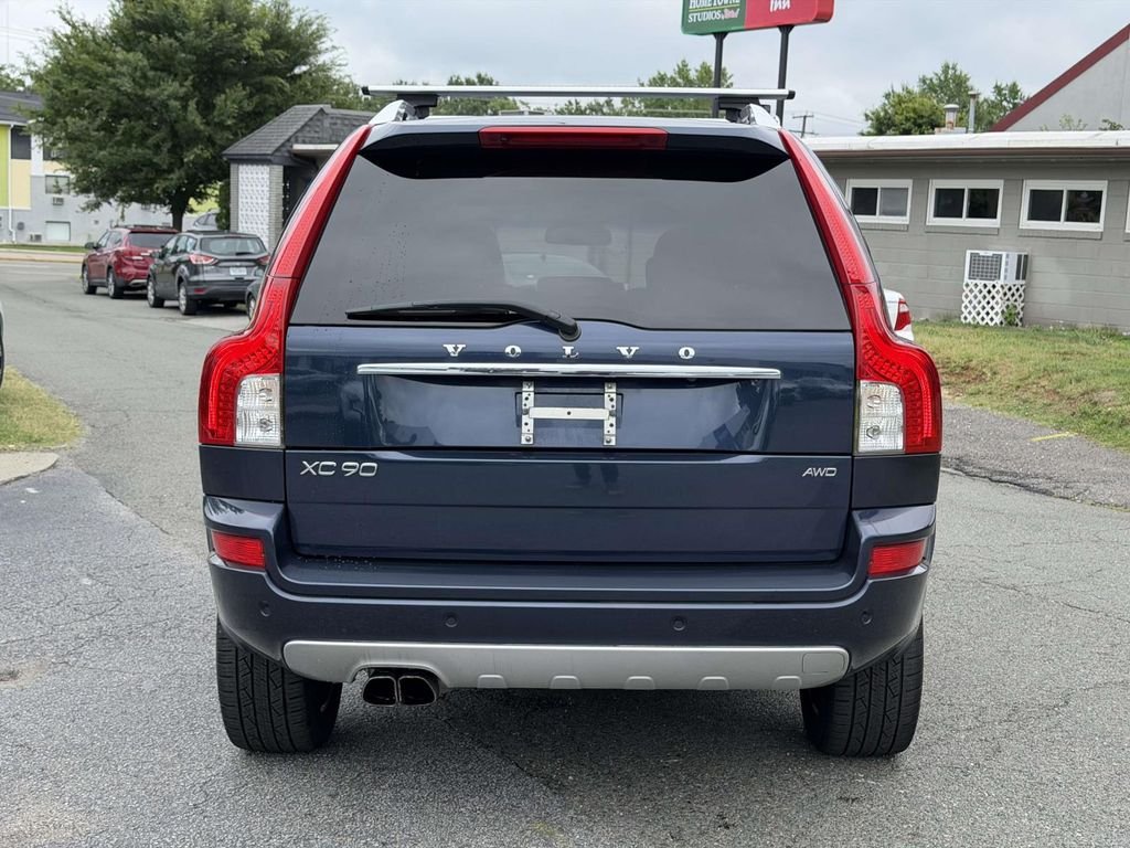Used 2014 Blue Volvo 3.2 image 21