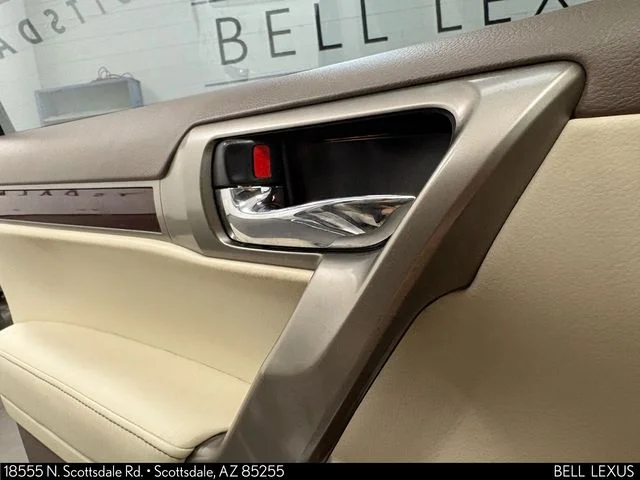 Used 2019  Lexus 460 image 18