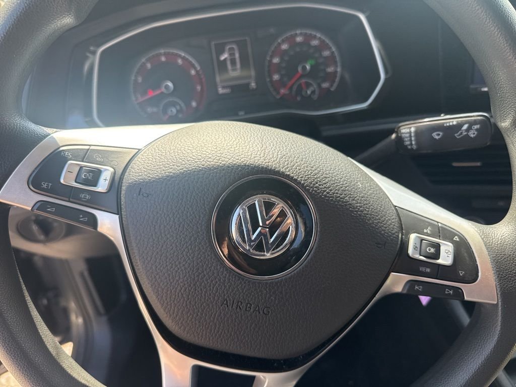 Used 2020 Gray Volkswagen 1.4T SE image 15