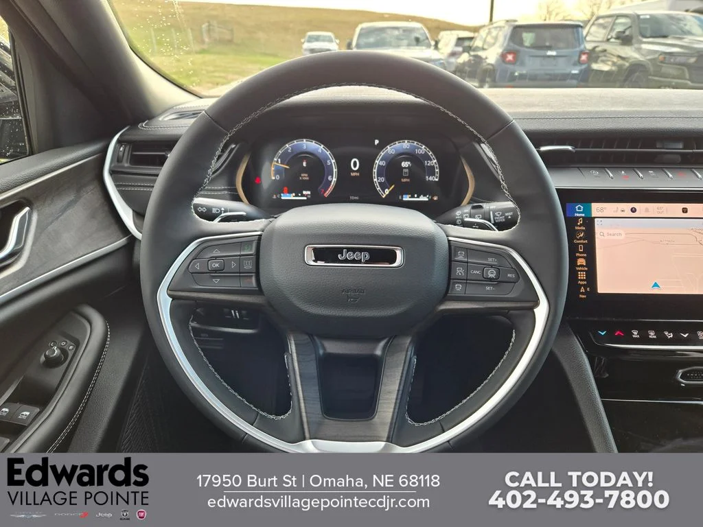New 2026 Baltic Gray Metallic Clear-Coat Exterior Paint Jeep Laredo Altitude image 17