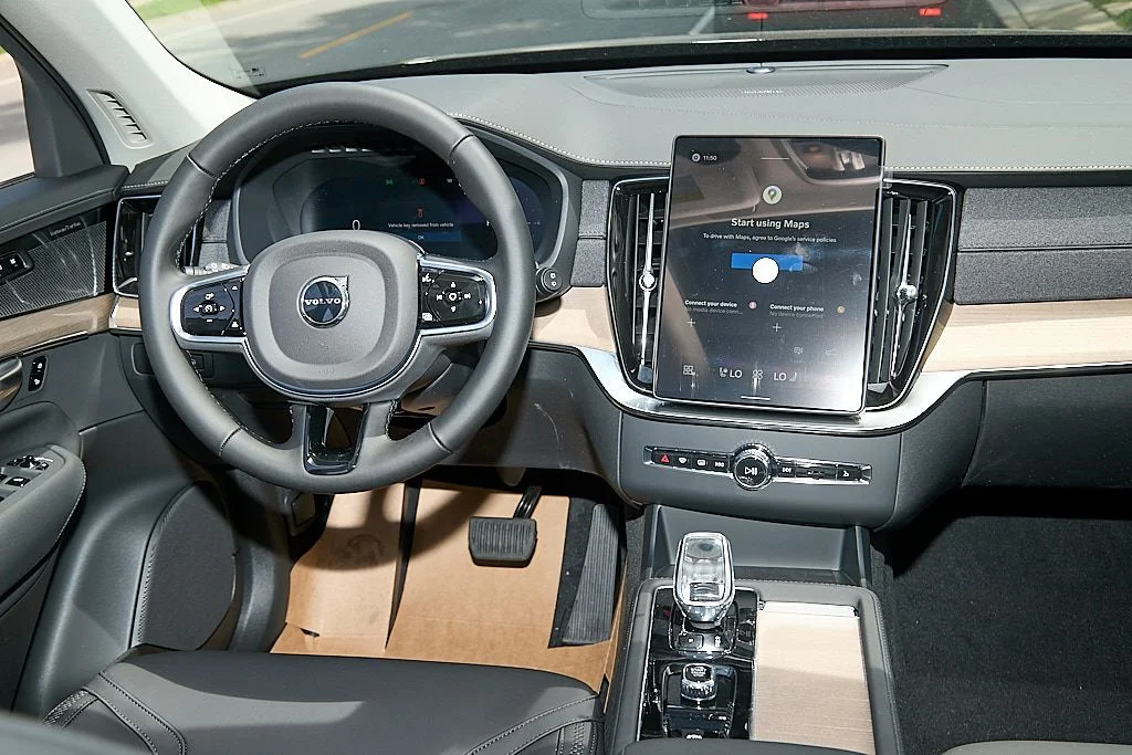 New 2026 Onyx Black Volvo Plus image 26