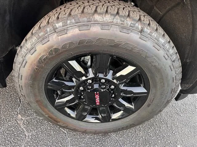 2026 GMC Sierra 2500HD AT4 - Photo 13