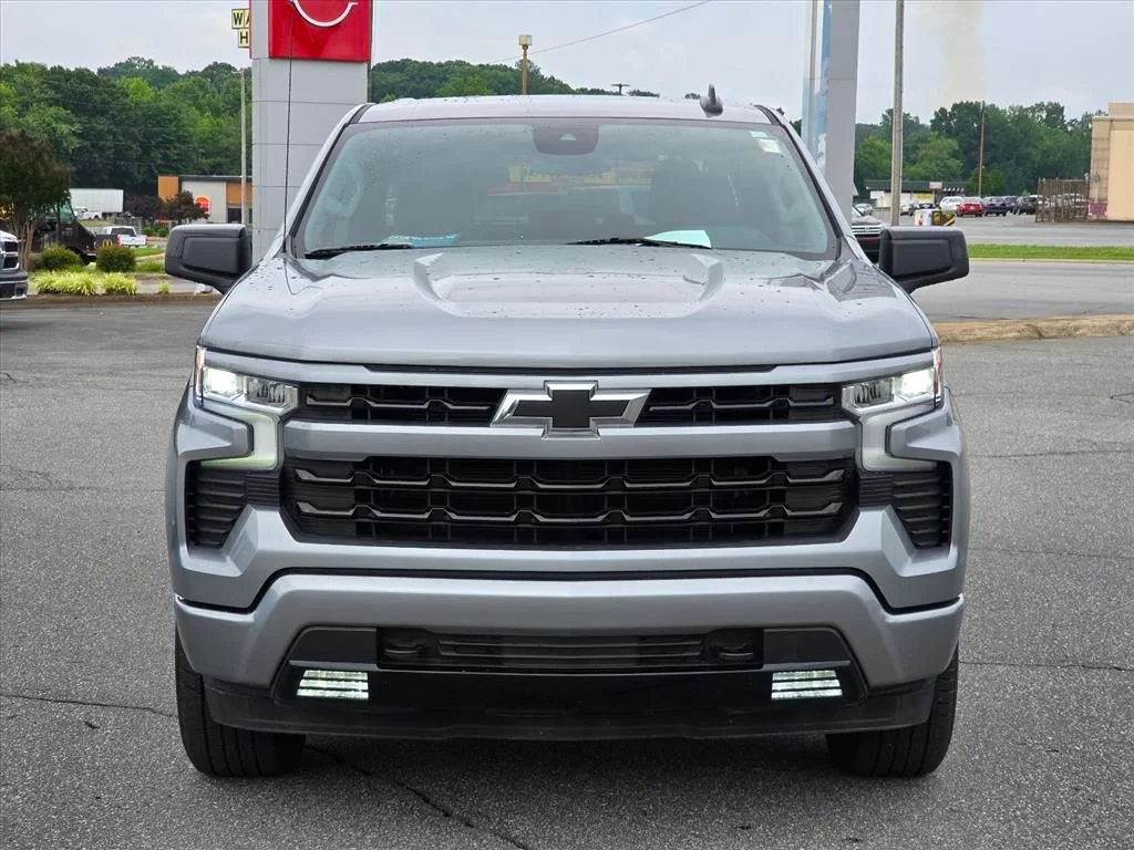Used 2025 Gray Chevrolet RST image 22