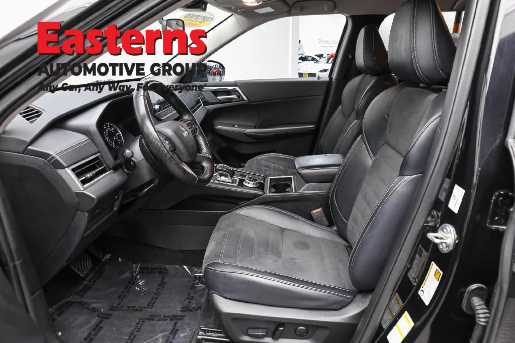 Used 2024 Black Mitsubishi SE image 14