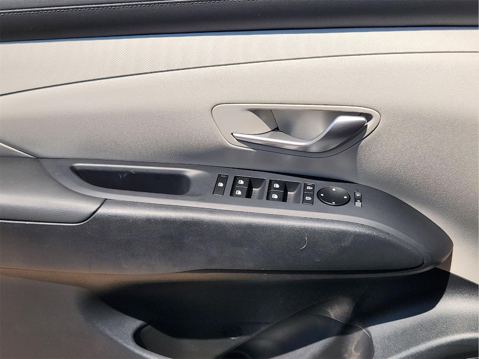 Used 2025 Shimmering Silver Hyundai SEL image 22