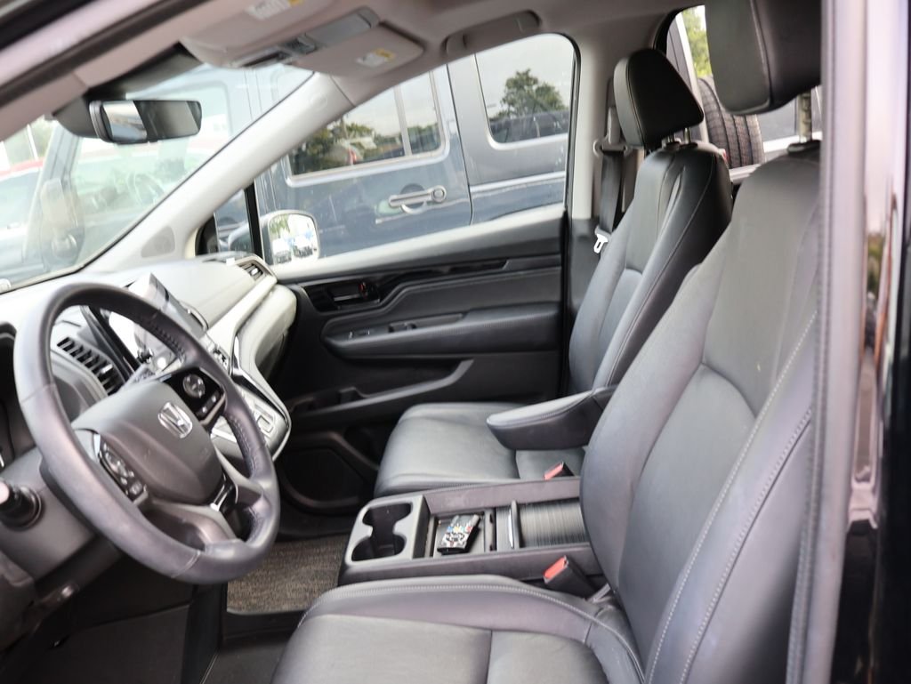 Used 2023 Black Honda Touring image 11