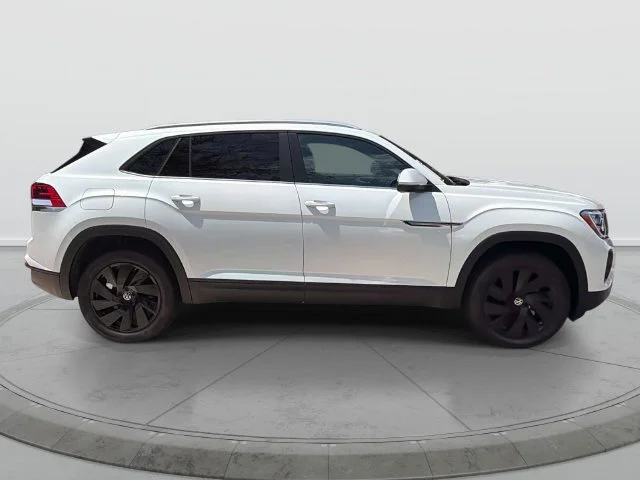 New 2026 Opal White Pearl Volkswagen 2.0T SE w/Technology image 2