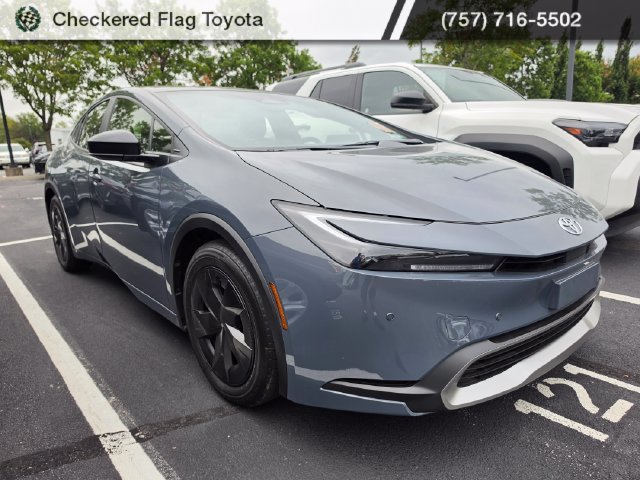 Used 2026 Guardian Gray Toyota SE image 3