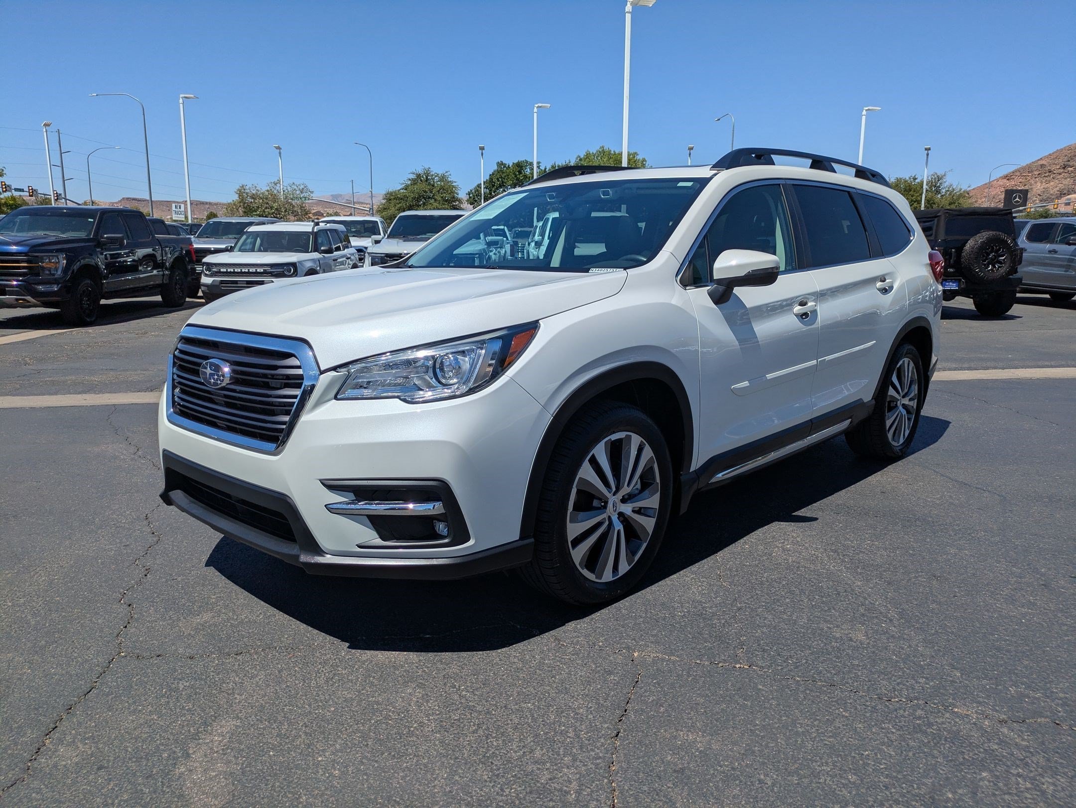 Used 2022 Crystal White Pearl Subaru Limited image 7