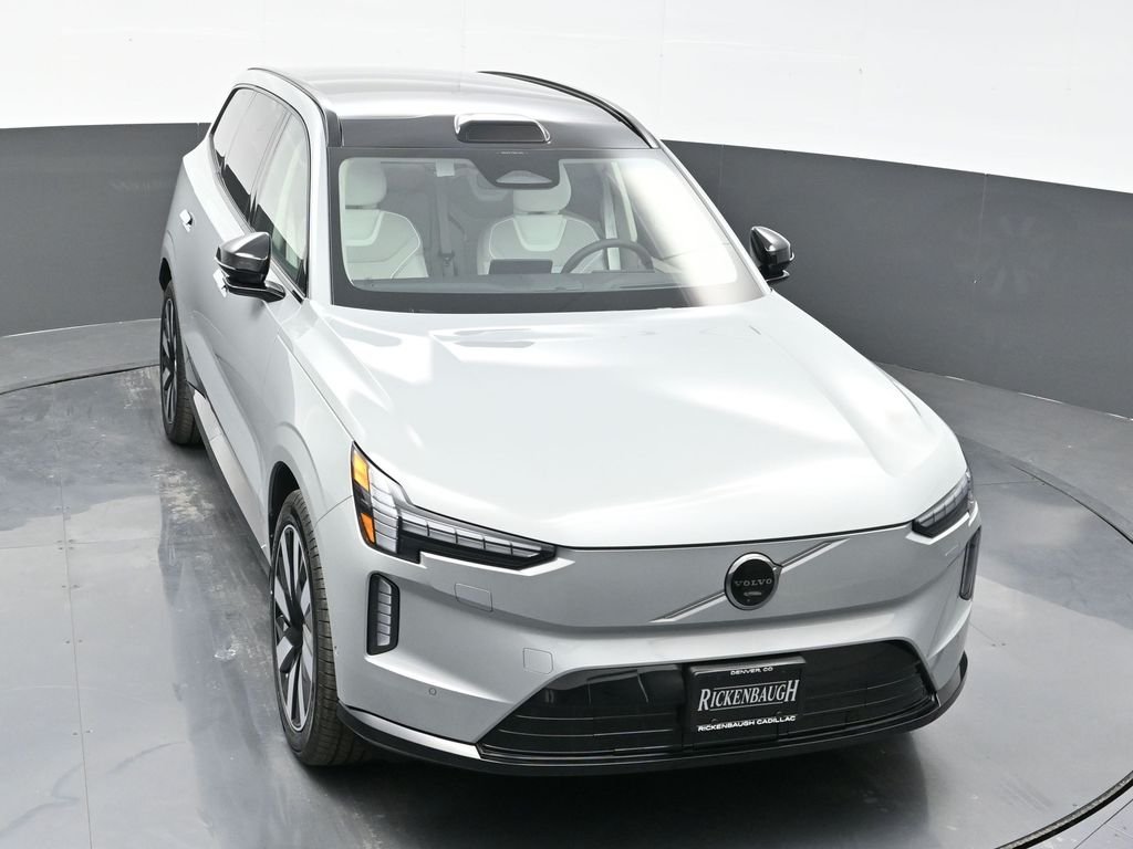 2025 Volvo EX90 Ultra - Photo 17