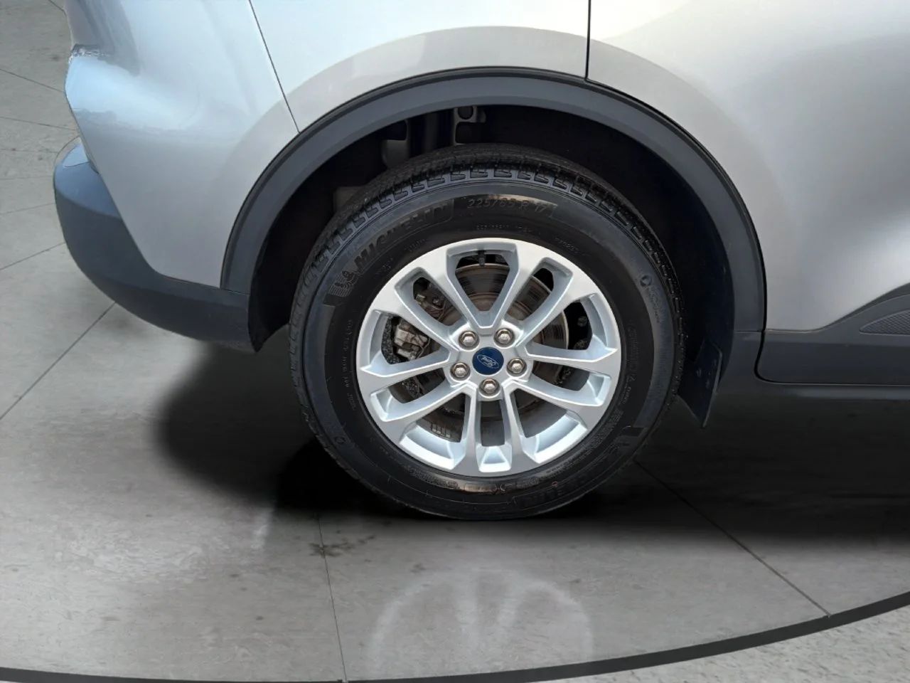 Certified Used 2022 Silver Ford SE image 32