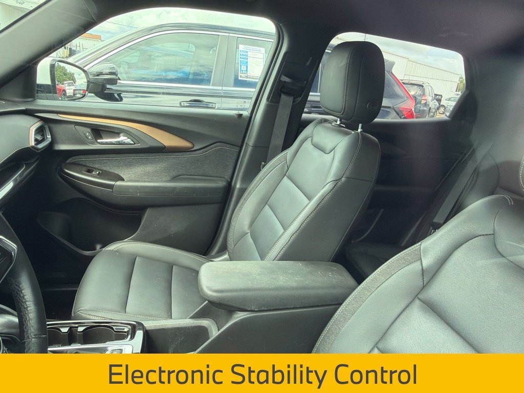 Used 2022 SUMMIT WHITE Chevrolet ACTIV image 14