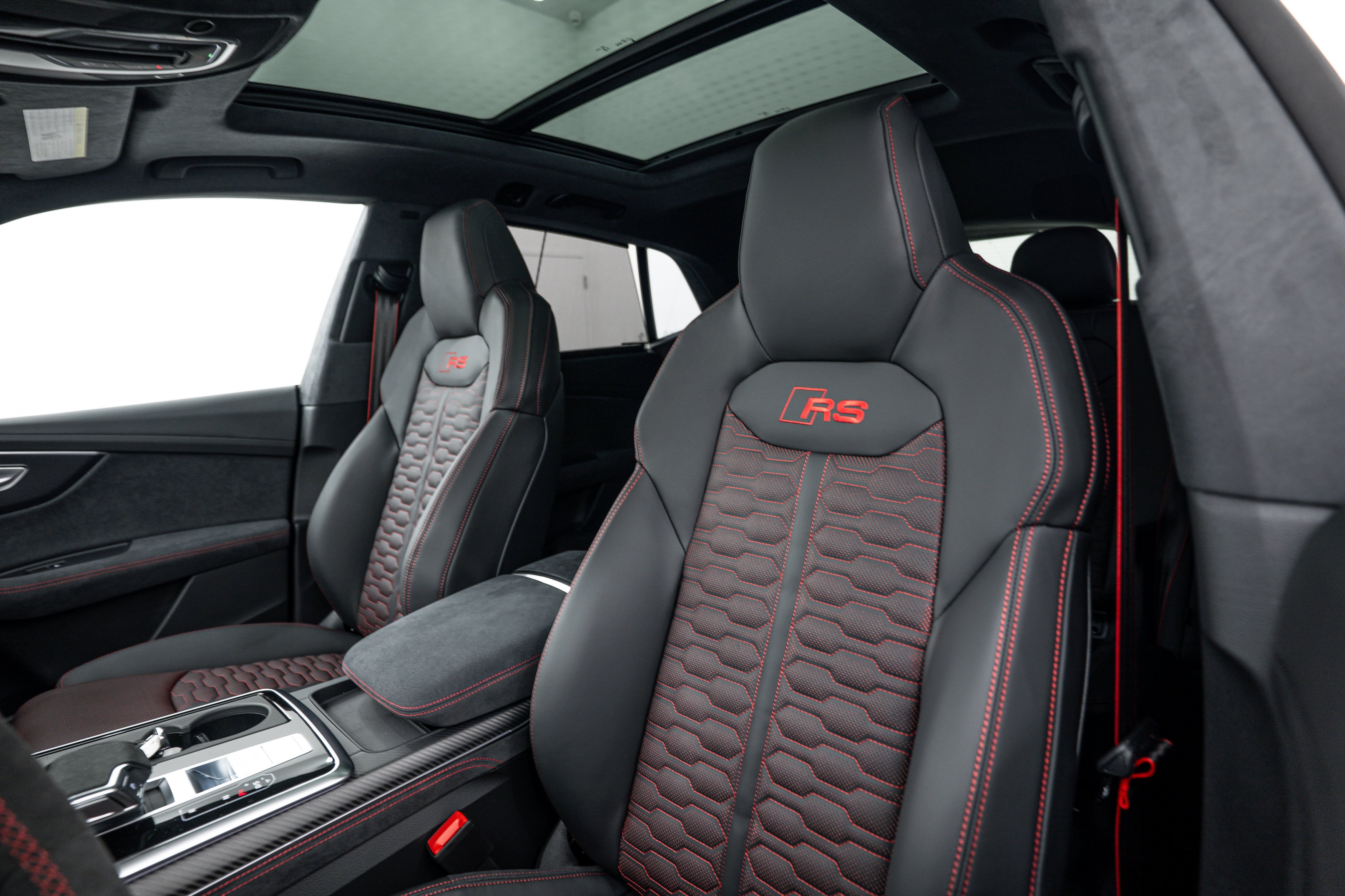 New 2026 Daytona Gray Audi performance image 19