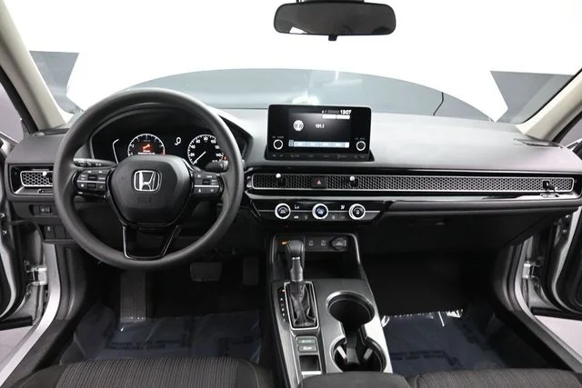 Used 2026  Honda LX image 18