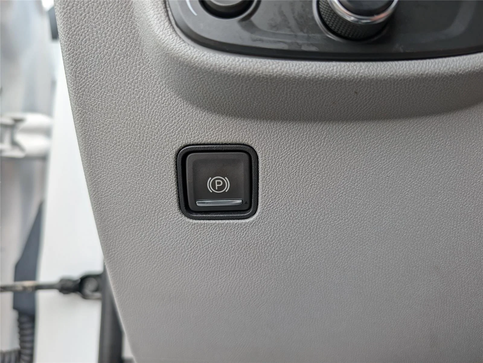 Used 2024 Summit White GMC SLE image 26