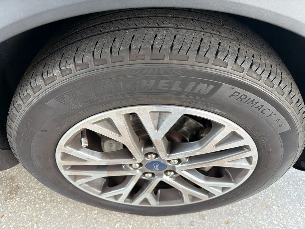 Used 2022 Blue Ford SEL image 10