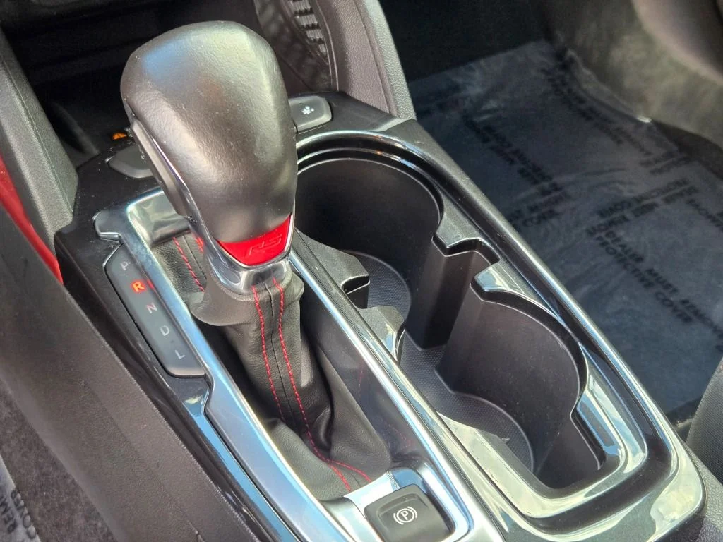 Used 2022 White Chevrolet RS image 29