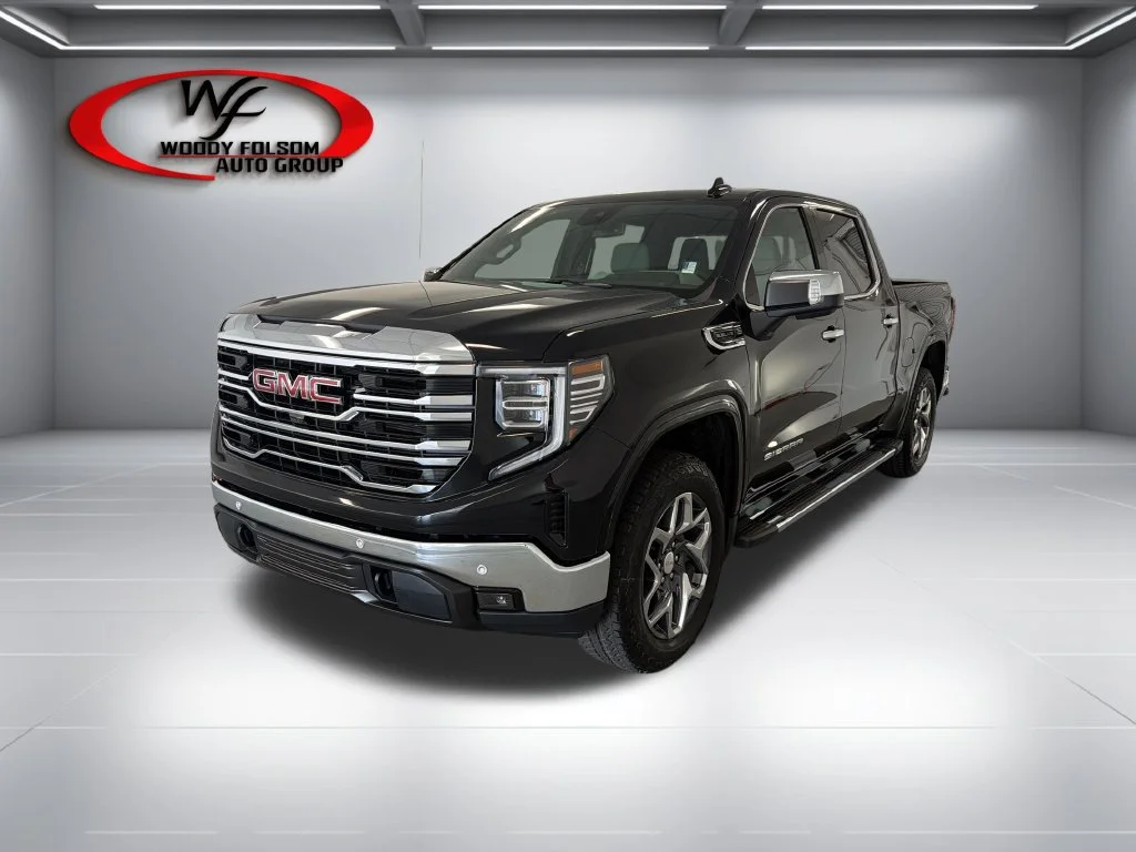New 2026 Onyx Black GMC SLT image 3