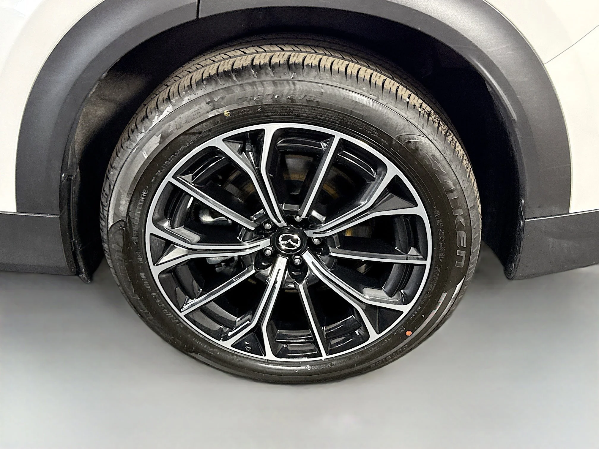 Used 2025 Rhodium White Premium Mazda Premium Package image 33