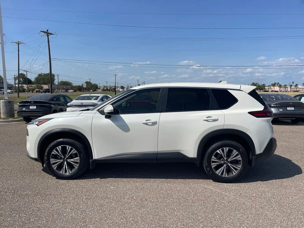 Used 2023 White Nissan SV image 4