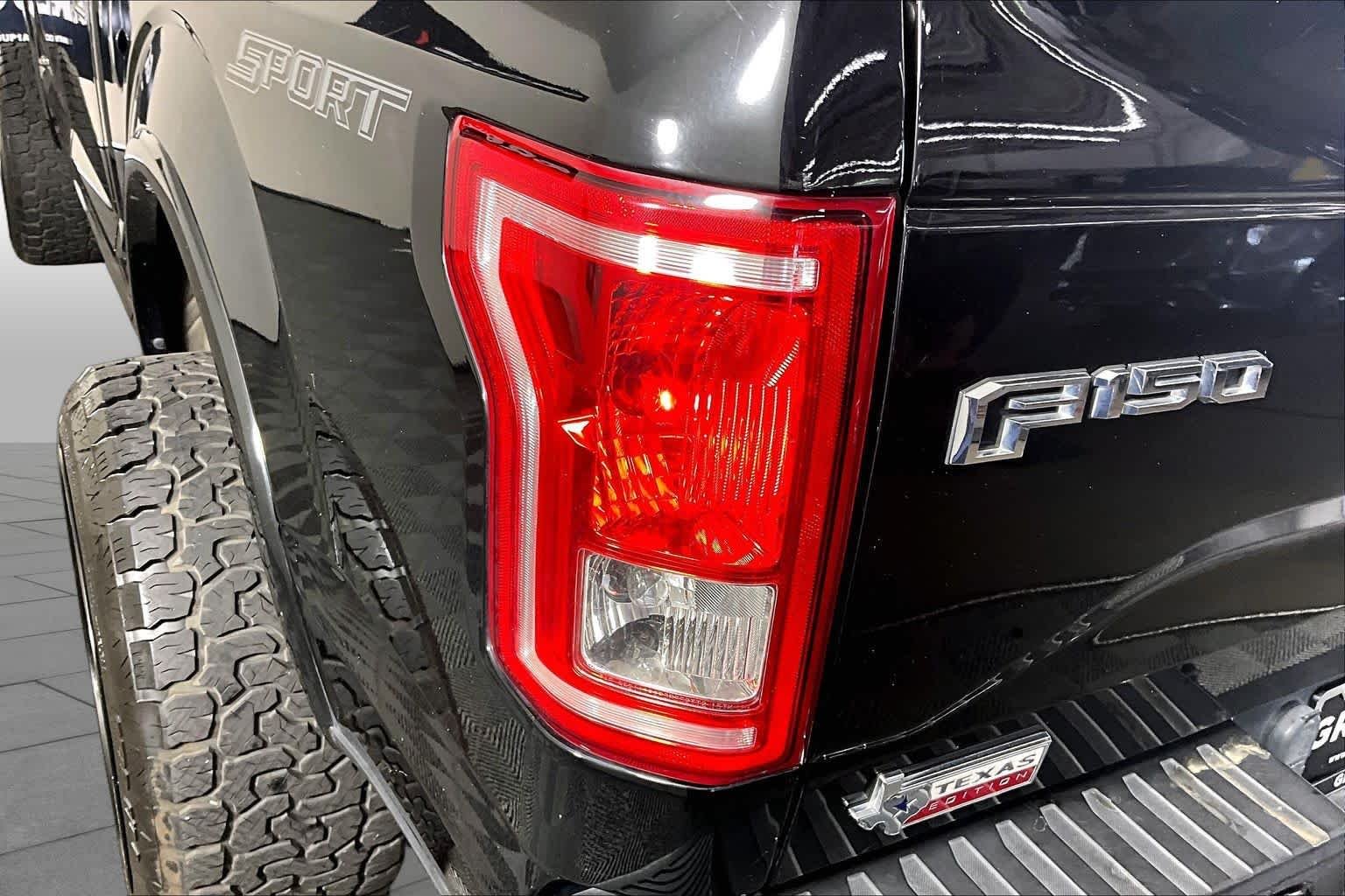 Used 2016 Shadow Black Ford XLT image 27