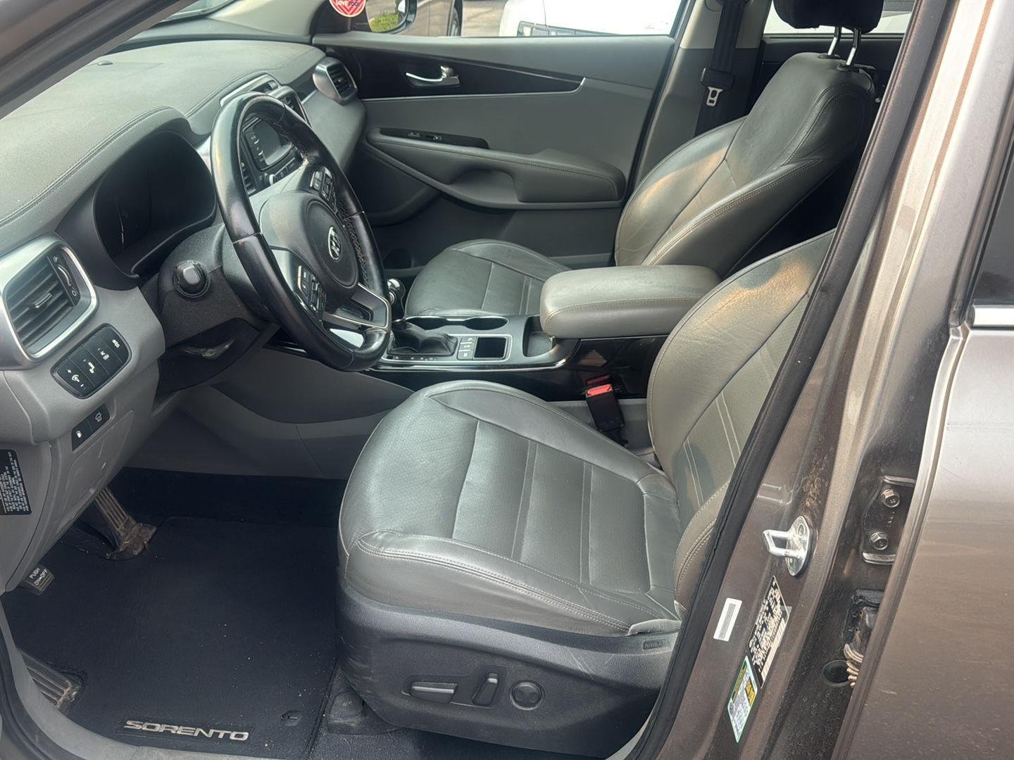Used 2016 Titanium Silver Kia EX image 7