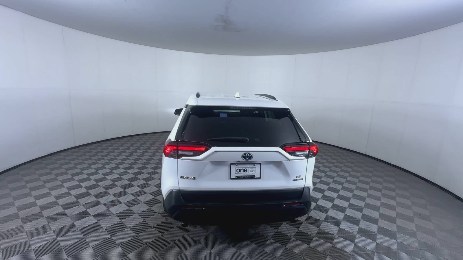 Used 2022 White Toyota Hybrid LE image 7