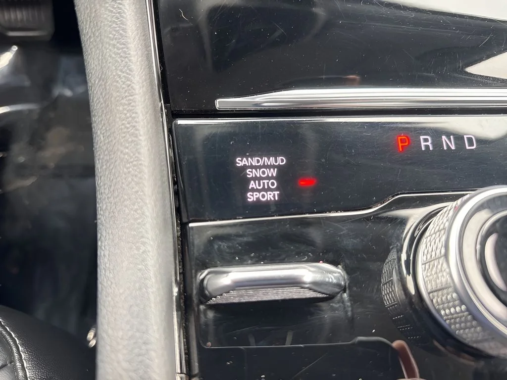 Used 2022 White Jeep Limited image 27