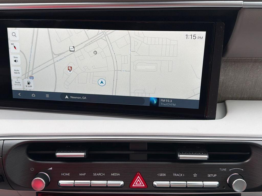 New 2026 Black Hyundai SE FWD image 28