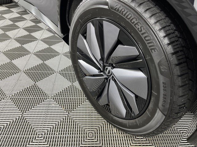 Used 2023 Gun Metallic Nissan ENGAGE image 10