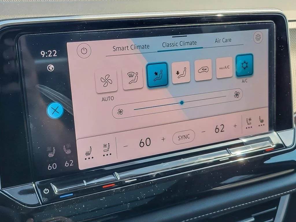 2026 Volkswagen Atlas Cross Sport SEL Premium R-LINE - Photo 18