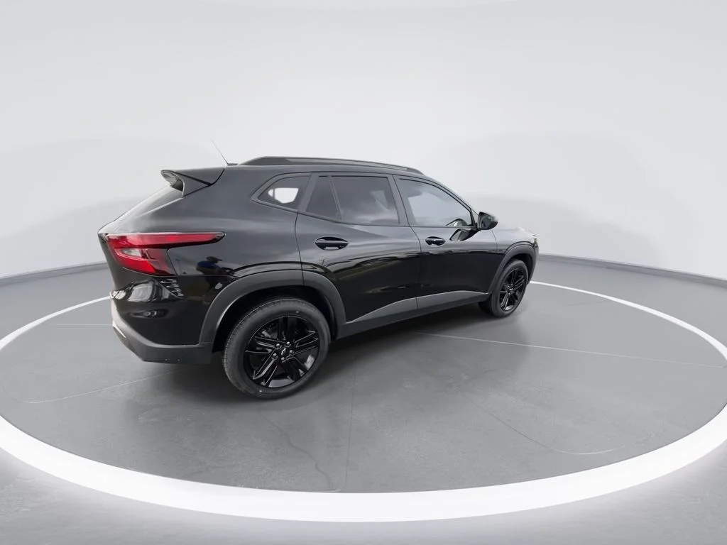 Used 2025 Black Chevrolet ACTIV image 8