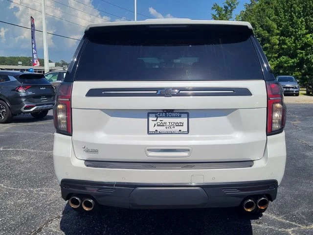 Used 2022 Beige Chevrolet High Country image 3