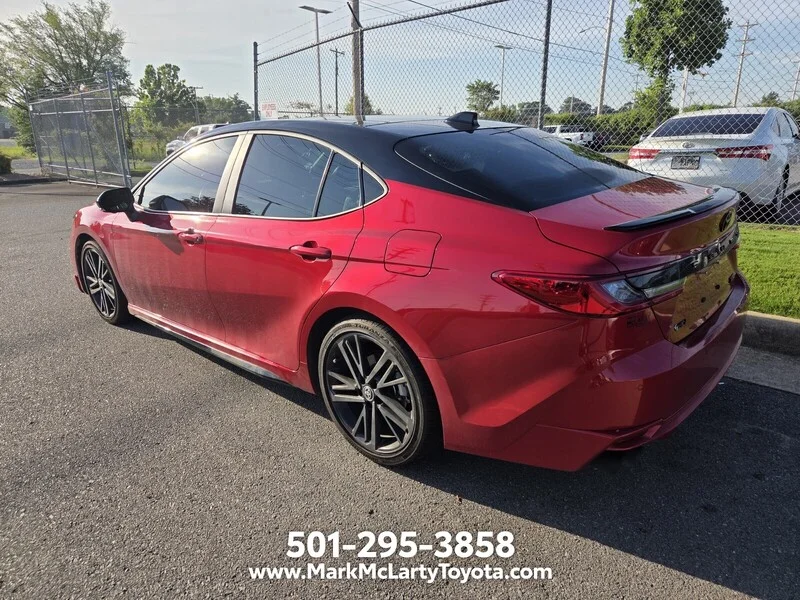 Used 2025 RED/BLACK TOP TOYOTA XSE image 9