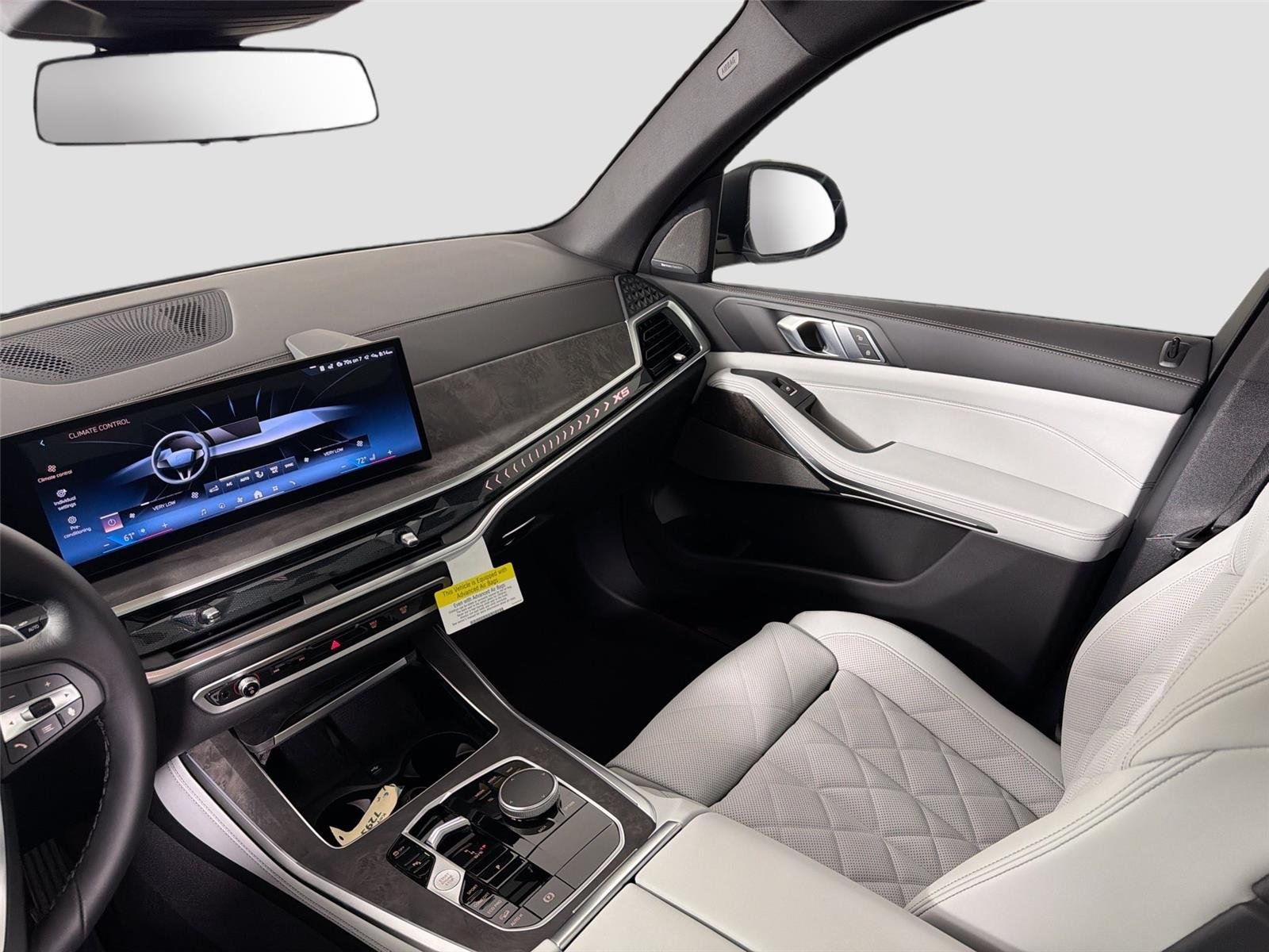 New 2026 Mineral White Metallic BMW xDrive40i image 21